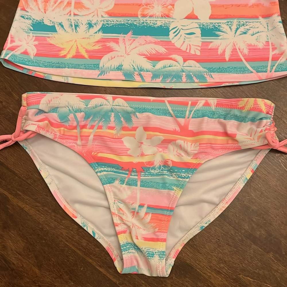 Tropical bikini - Picture 2 of 11